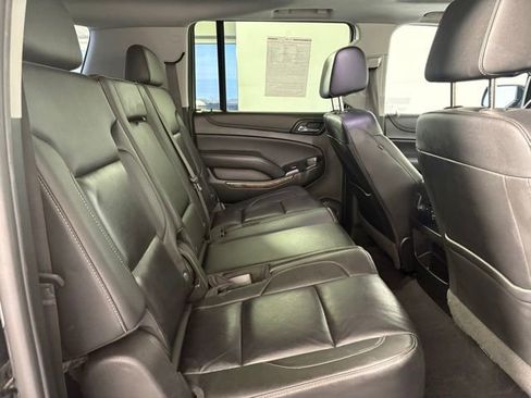 Used 2020 Chevrolet Suburban LT image 18