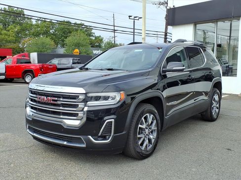 Certified 2023 GMC Acadia SLT image 3