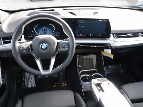 Used 2024 BMW X1 xDrive28i w/ Premium Package image 8