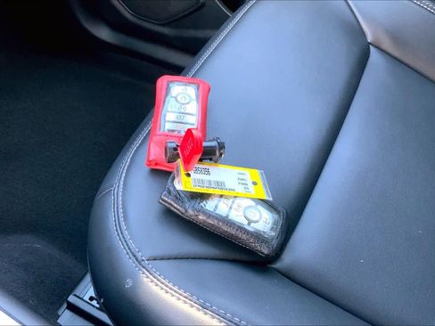 Used 2023 Ford Explorer XLT w/ Equipment Group 202A image 13