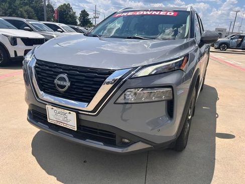 Used 2022 Nissan Rogue SL w/ SL Premium Package FWD image 4