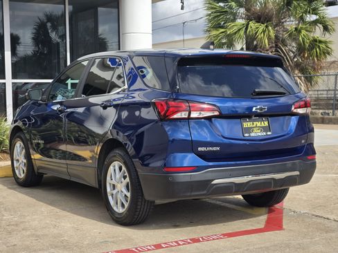 Used 2022 Chevrolet Equinox LT image 2