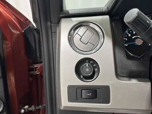 Used 2014 Ford F150 Lariat w/ Lariat Chrome Package AWD/4WD image 15