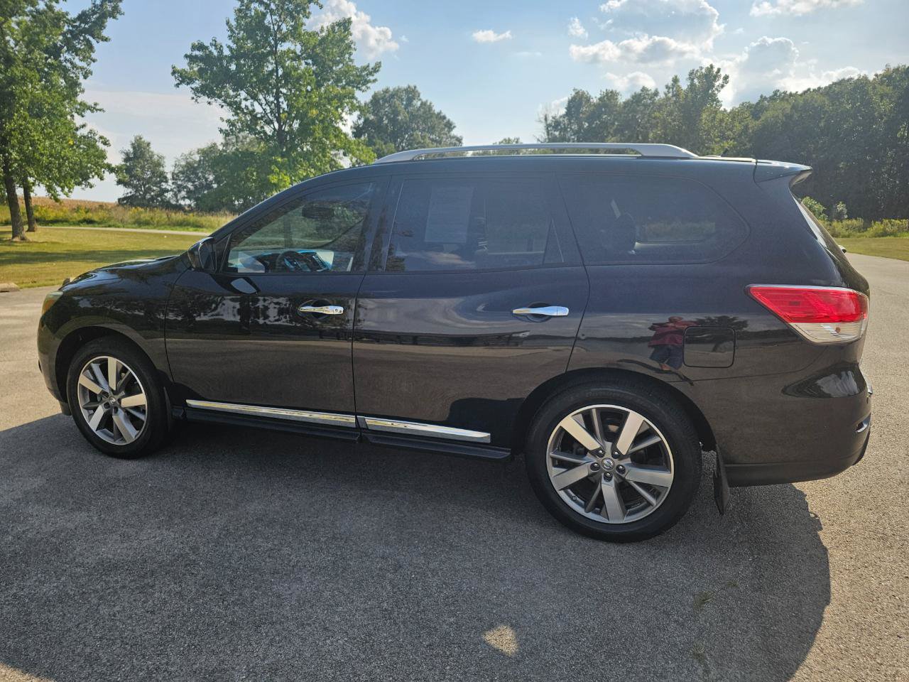 Used 2014 Nissan Pathfinder Platinum w/ Platinum Premium Package FWD image 8