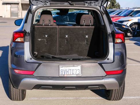 Used 2021 Chevrolet TrailBlazer LT FWD image 26