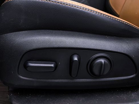 Used 2020 Chevrolet Equinox Premier image 22