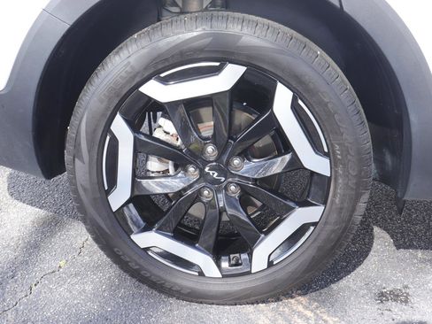 Used 2025 Kia Telluride EX image 47