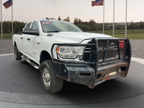 Used 2020 RAM 2500 Tradesman w/ Chrome Appearance Group image 2