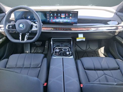 New 2026 BMW 750e xDrive w/ Premium Package image 13