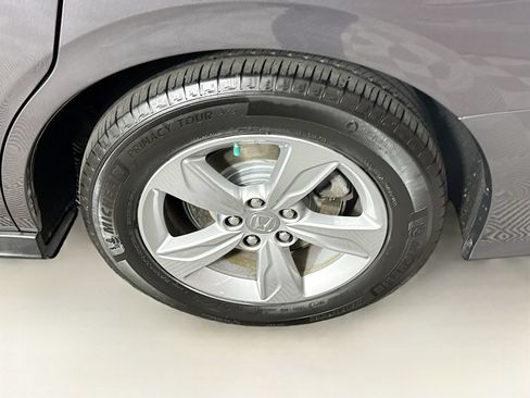 Used 2018 Honda Odyssey EX-L image 5
