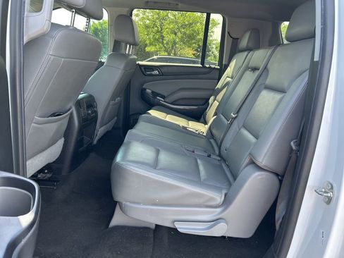 Used 2018 Chevrolet Suburban LT AWD/4WD image 3