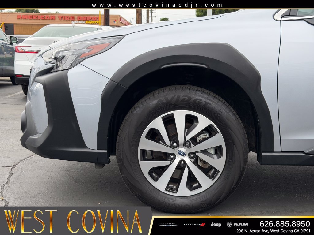 Used 2025 Subaru Outback Premium AWD/4WD image 9