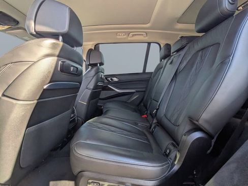Used 2025 BMW X7 xDrive40i image 16