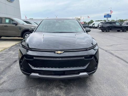 Used 2024 Chevrolet Equinox EV LT FWD image 2