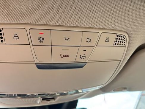 Used 2022 Mercedes-Benz GLC 300 image 16