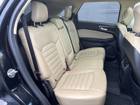 Used 2017 Ford Edge SEL w/ Equipment Group 201A image 18