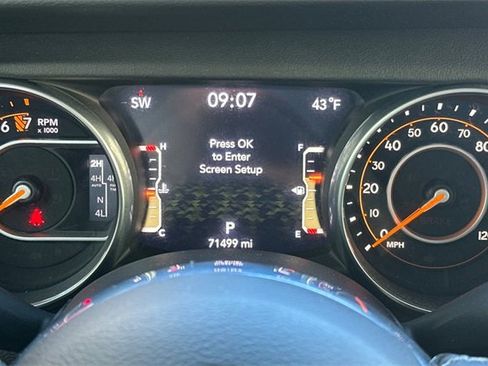 Used 2018 Jeep Wrangler Unlimited Sahara image 28