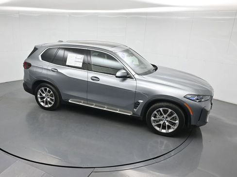 Used 2024 BMW X5 xDrive40i AWD/4WD image 41