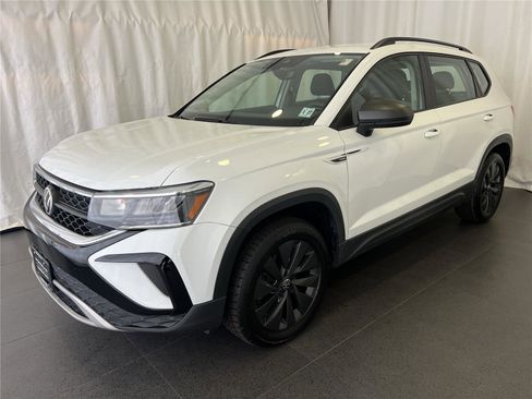 Used 2022 Volkswagen Taos S w/ IQ Drive S Package image 1