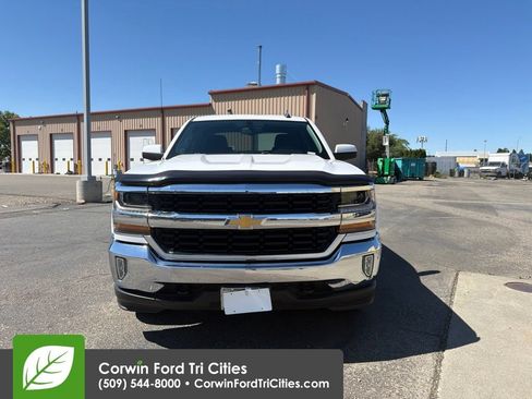 Used 2017 Chevrolet Silverado 1500 LT w/ High Desert Package AWD/4WD image 2