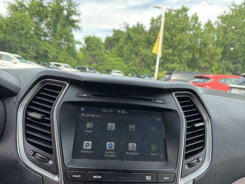 Used 2018 Hyundai Santa Fe Sport w/ 2.0T Ultimate Tech Package 05 AWD/4WD image 30