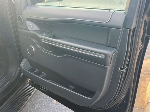 Used 2024 Ford Expedition XLT RWD image 14