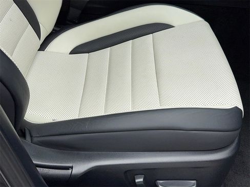 Used 2022 Lexus IS 350 F Sport image 44