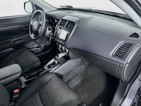 Used 2025 Mitsubishi Outlander Sport AWD image 29