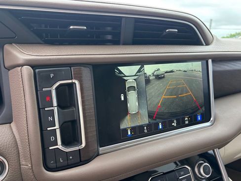 Used 2022 GMC Yukon XL Denali w/ Max Trailering Package AWD/4WD image 18