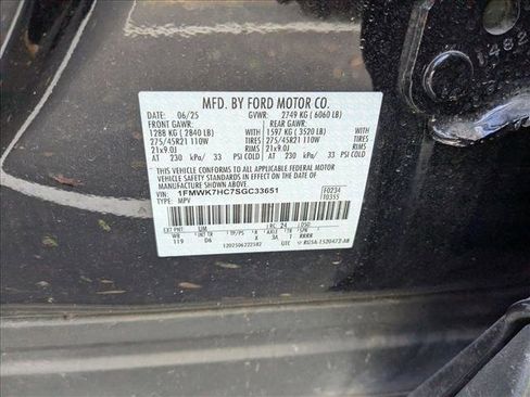 Used 2025 Ford Explorer Platinum w/ Ultimate Package image 14