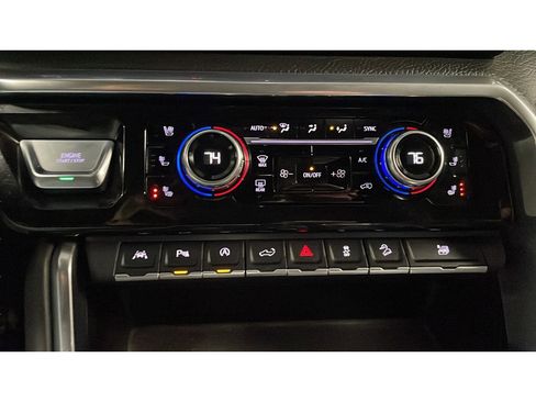 Used 2022 GMC Sierra 1500 Denali w/ Technology Package image 12