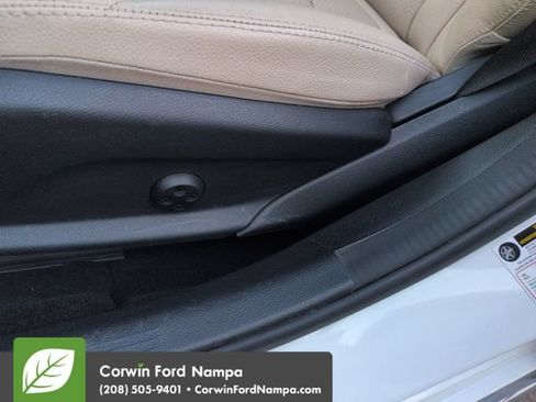 Used 2017 Mercedes-Benz C 300 4MATIC Sedan image 12