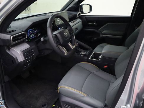 Used 2024 Toyota Tacoma Trailhunter image 23
