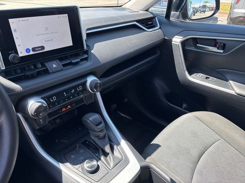 Used 2025 Toyota RAV4 XLE image 20