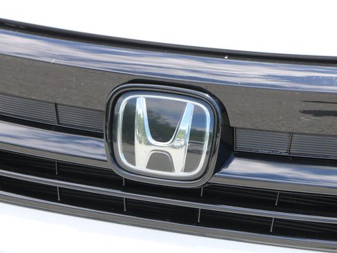 Used 2022 Honda Pilot Special Edition image 12