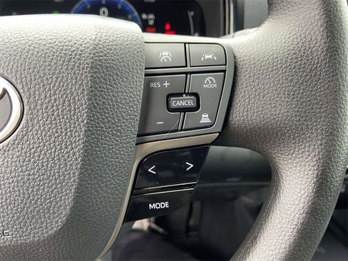 Used 2026 Toyota Camry LE image 31