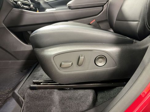 New 2026 Chevrolet Traverse LT w/ Sun and Wheel Package image 14