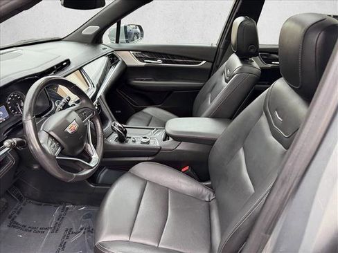 Used 2024 Cadillac XT6 Premium Luxury AWD/4WD image 10