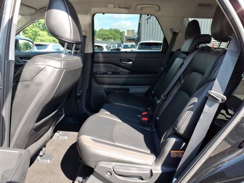 Certified 2024 Nissan Pathfinder SL AWD/4WD image 13