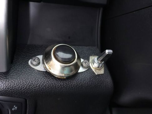 Used 2019 Ford F150 Platinum w/ Equipment Group 701A Luxury image 35