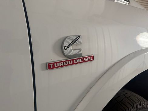 Used 2019 RAM 2500 Laramie AWD/4WD image 3