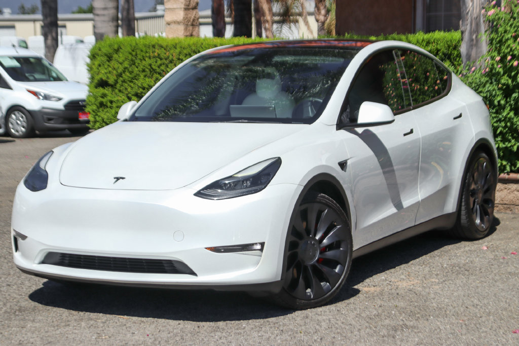 Used 2023 Tesla Model Y Performance AWD/4WD image 4