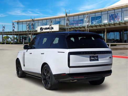 Used 2023 Land Rover Range Rover SE image 4