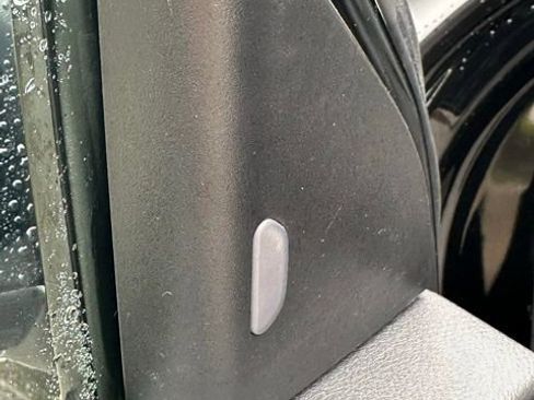 New 2025 Nissan Kicks Play S image 17