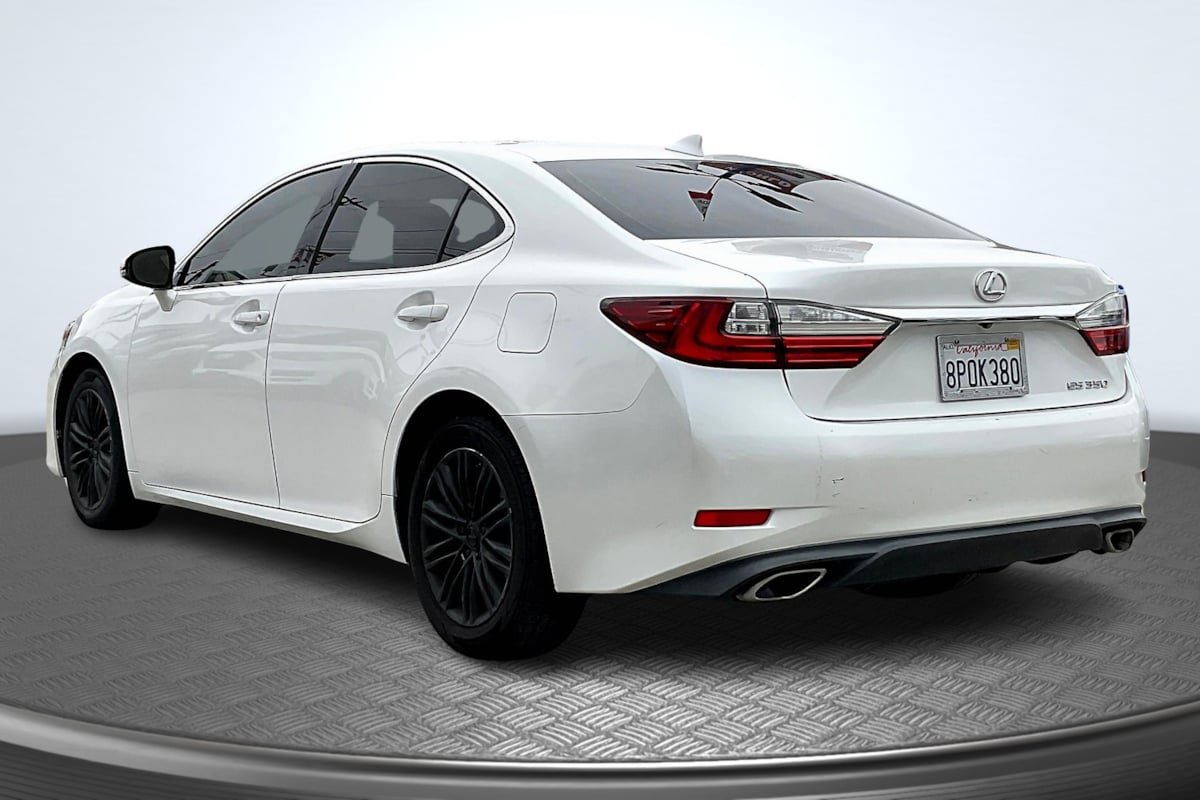 Used 2017 Lexus ES 350 FWD image 2