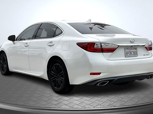 Used 2017 Lexus ES 350 FWD image 2