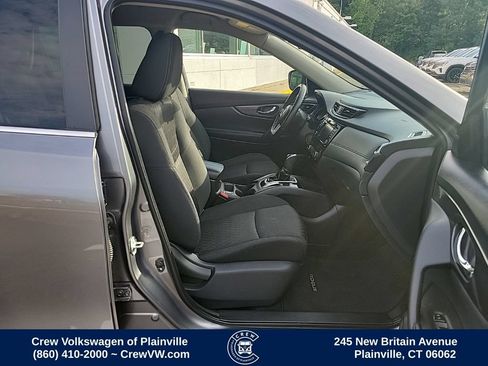 Used 2018 Nissan Rogue SV AWD/4WD image 16