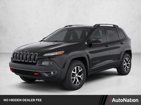 Used 2015 Jeep Cherokee Trailhawk w/ Comfort/Convenience Group AWD/4WD image 1