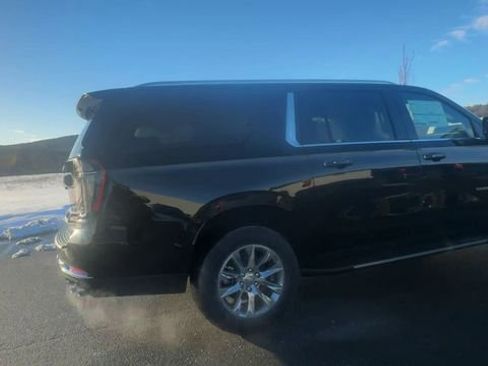 New 2026 Chevrolet Suburban Premier AWD/4WD image 3