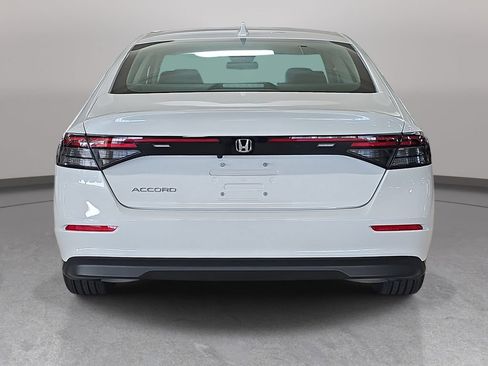 Used 2025 Honda Accord LX image 8